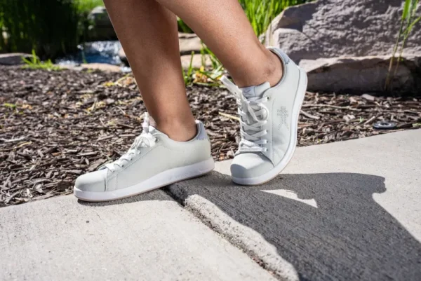 Women KURU Footwear Sneakers>ROAM