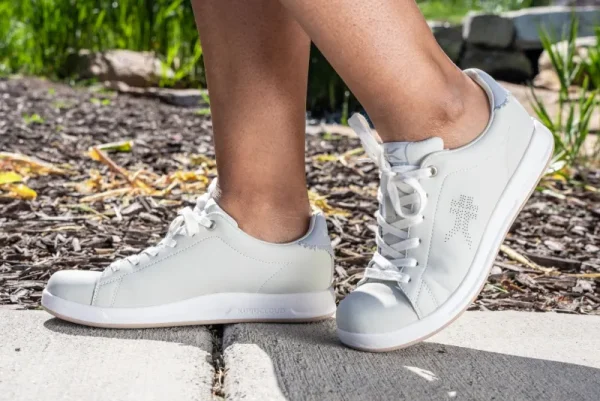 Women KURU Footwear Sneakers>ROAM